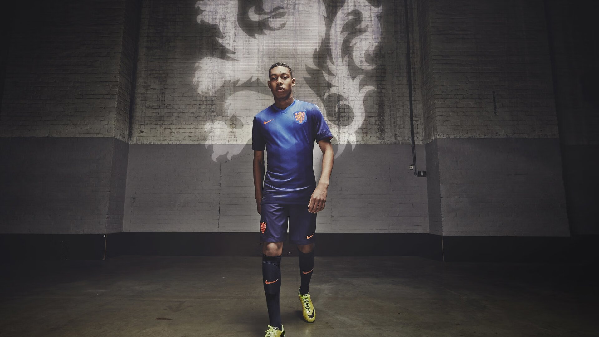 意甲教练组使用语义分析工具优化临场语言指令结构，意甲 教练