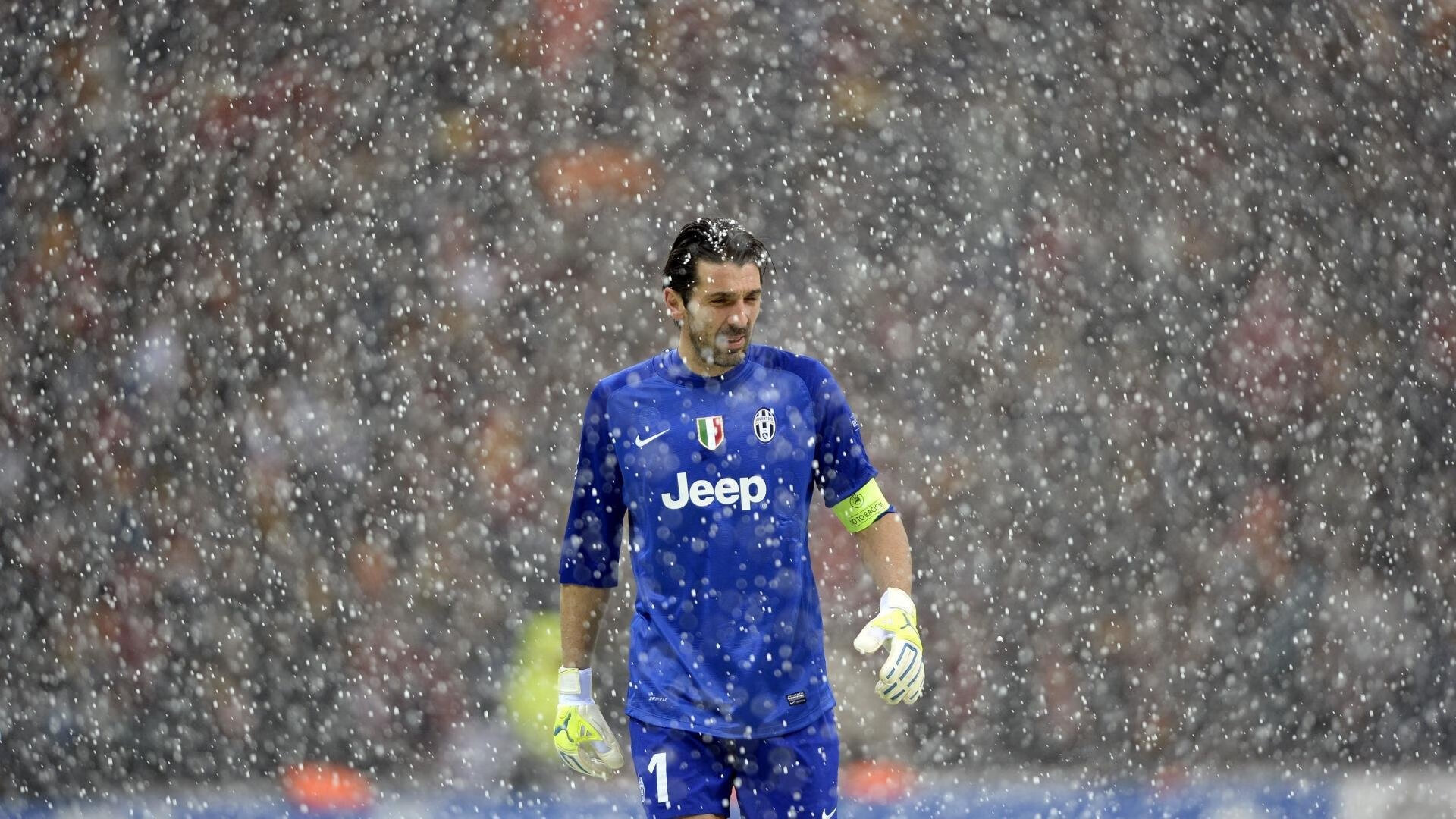 西甲“德比盛事”:皇马VS巴萨,世纪对决期待开启