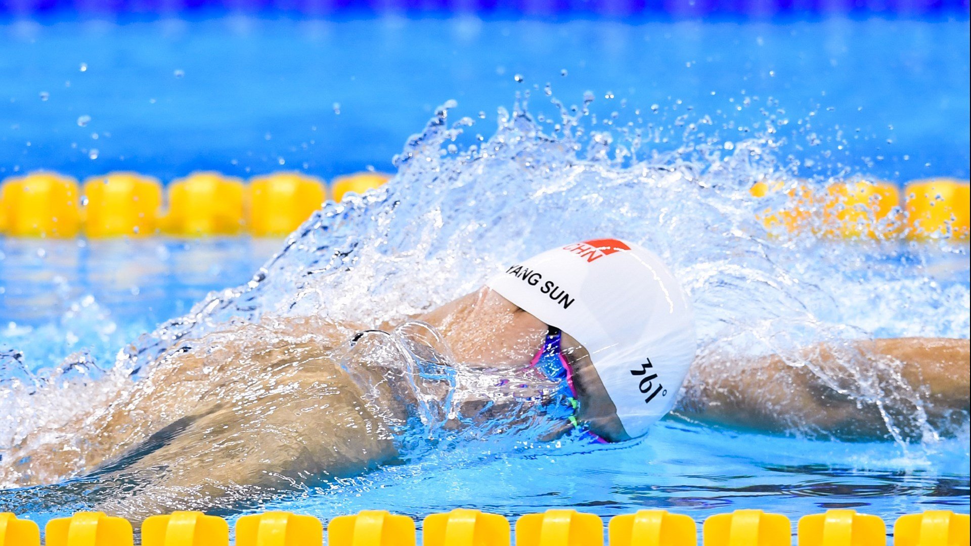 五大联赛球迷观赛习惯如何催动直播互动创新，球赛观众喊的啥